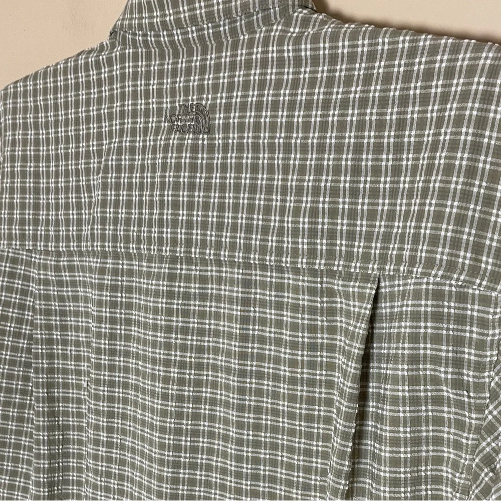 The North Face Short Sleeve Button Down Camp Shirt Men's Medium Gorpcore Outdoor